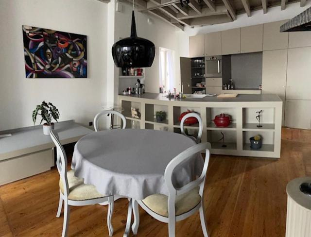 Duplex Dernier Etage Avec Terasse A Deux Pas De La Grand Place 布鲁塞尔 外观 照片